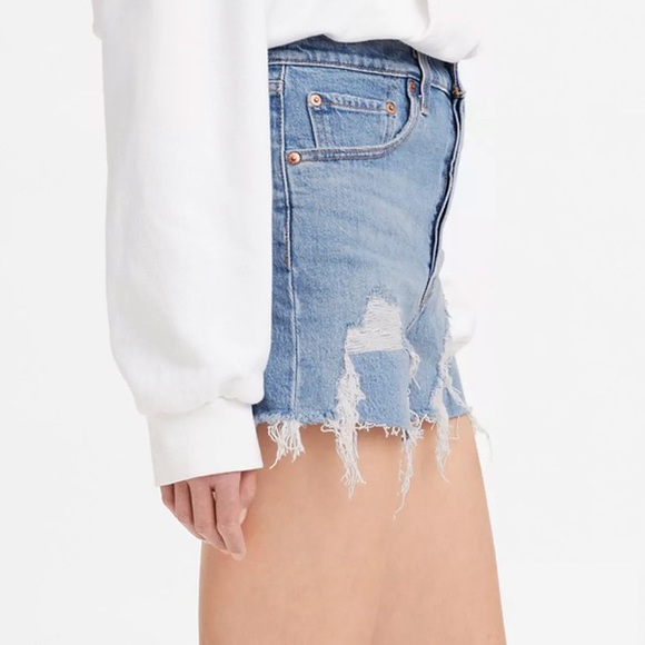 NEW Levi’s Premium Ribcage Cut Off Jean Shorts - Picture 3 of 7